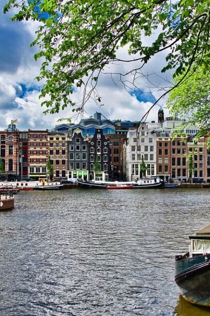 Top 10 Stunning Beachfront Hotels in Portugal for Your Next Vacation