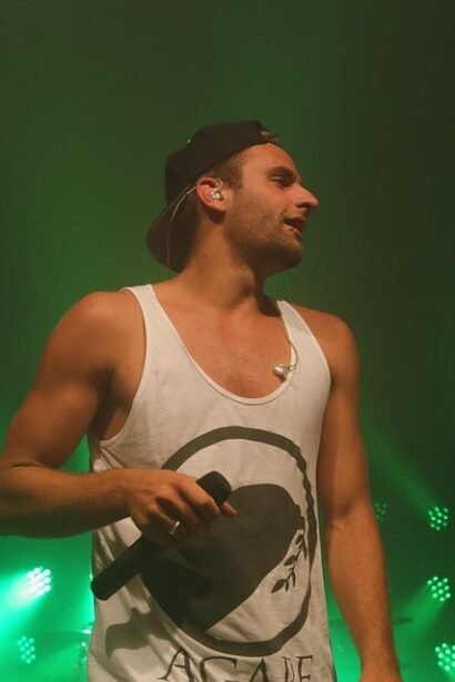 From Spring Swells to Winter Wonders: Surfing Through Portugal’s Seasons